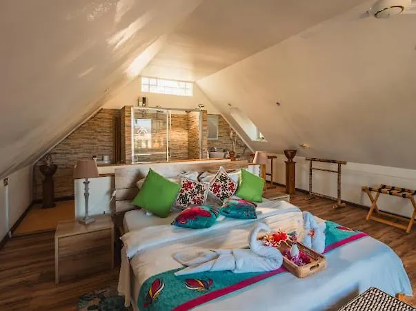 Вилла Ocean Bird & Wanita'S Self Catering Pointe Au Sel Шале