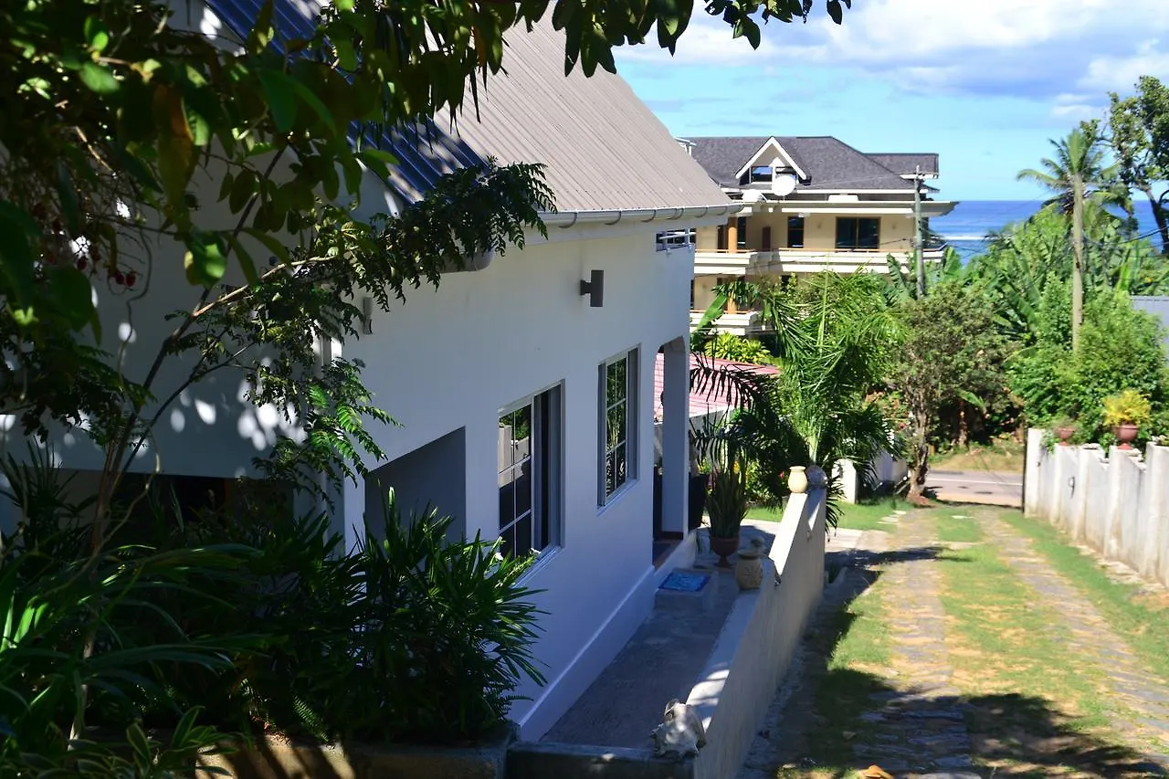 Chalet Villa Ocean Bird & Wanita'S Self Catering Pointe Au Sel