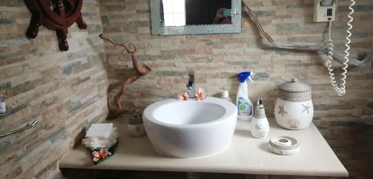 Ocean Bird & Wanita'S Self Catering Villa Pointe Au Sel 0*,