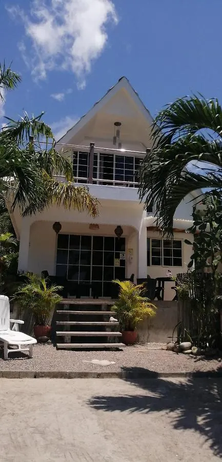 Ocean Bird & Wanita'S Self Catering Villa Pointe Au Sel Seychelles