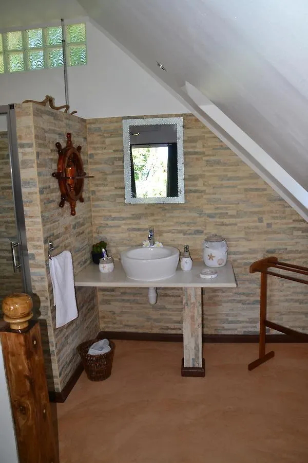 Chalet Ocean Bird & Wanita'S Self Catering Villa Pointe Au Sel