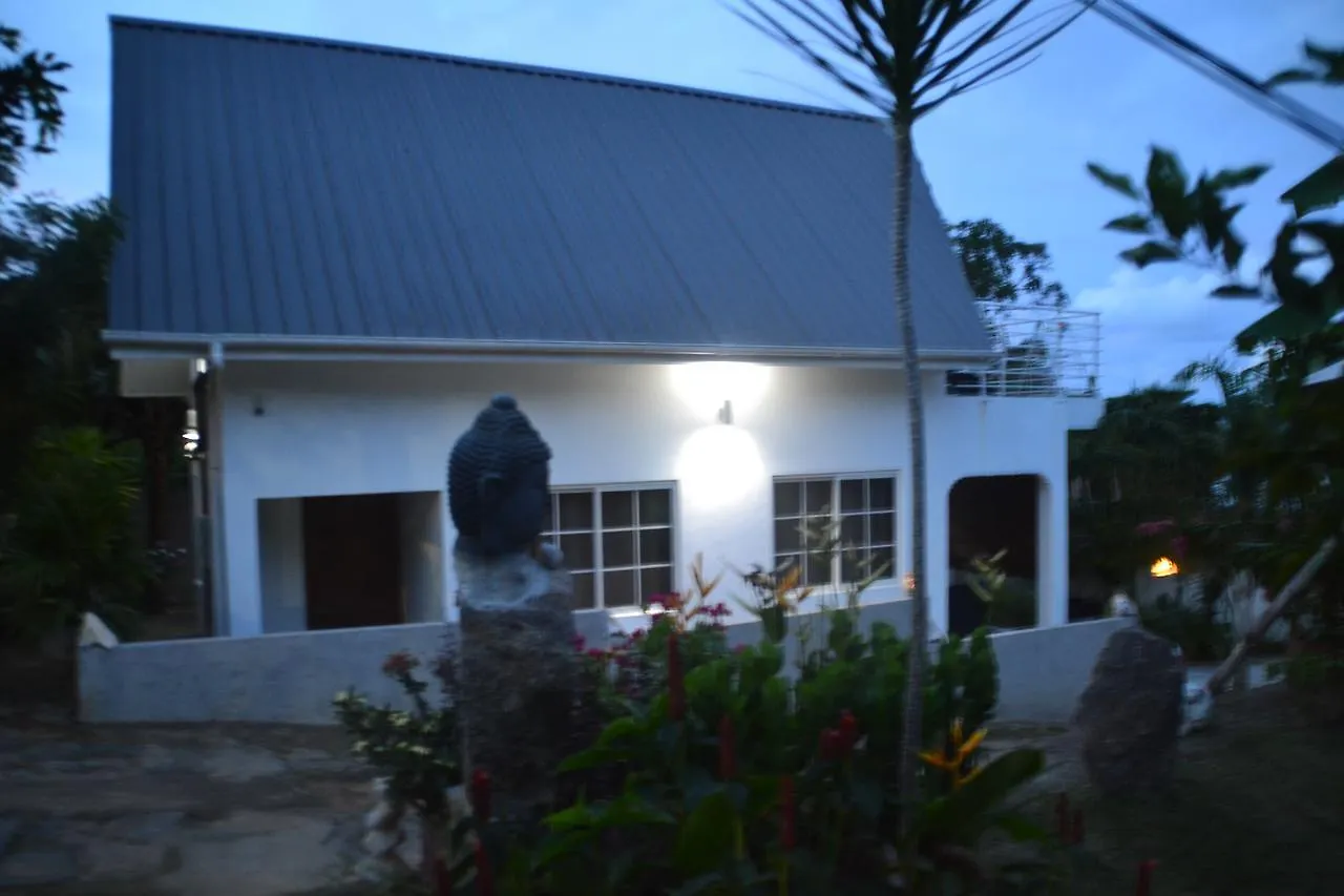 Ocean Bird & Wanita'S Self Catering Villa Pointe Au Sel Chalet